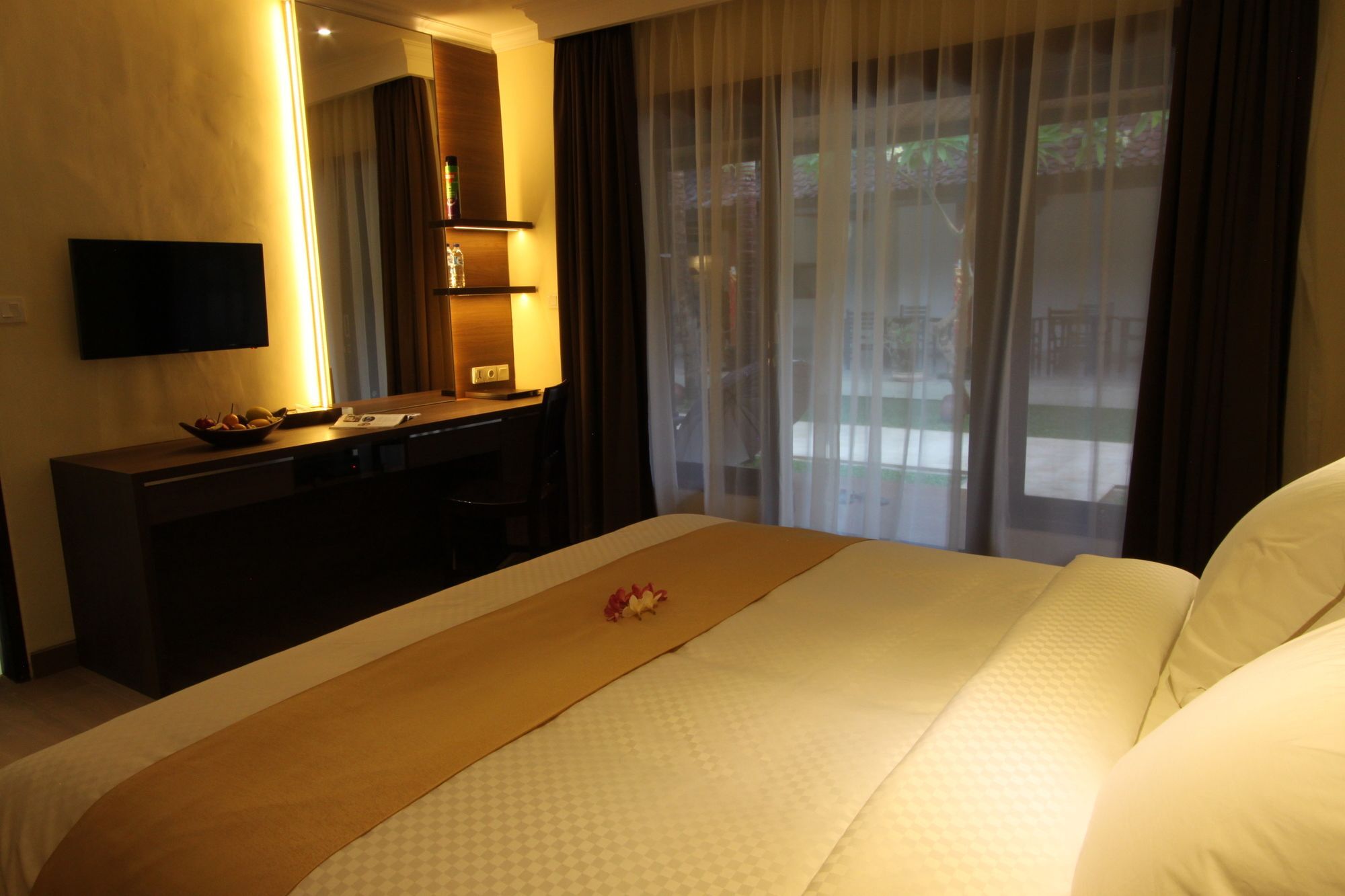 Hotel Melamun Lovina Kültér fotó